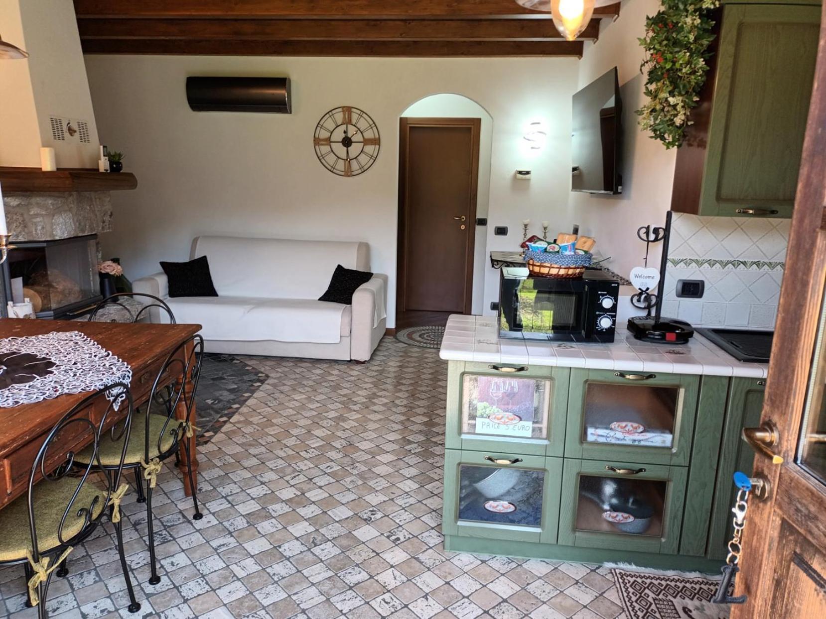 Farmhouse Of Grandfather Chek Μπελάτζιο Εξωτερικό φωτογραφία